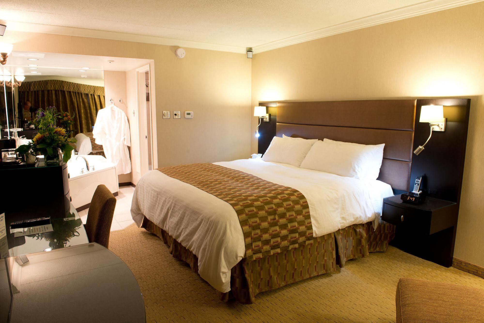 Clarenville Inn Экстерьер фото