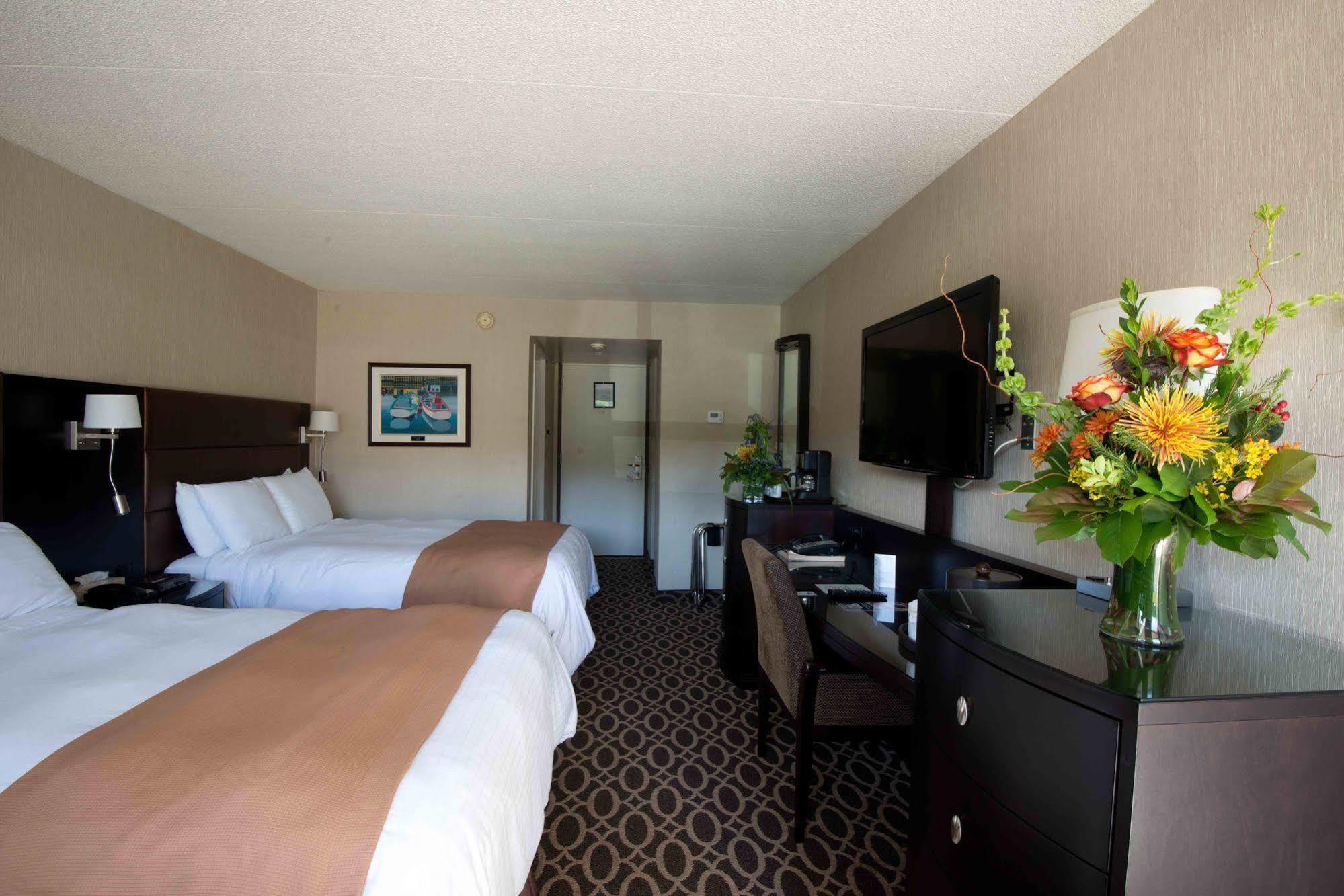 Clarenville Inn Экстерьер фото