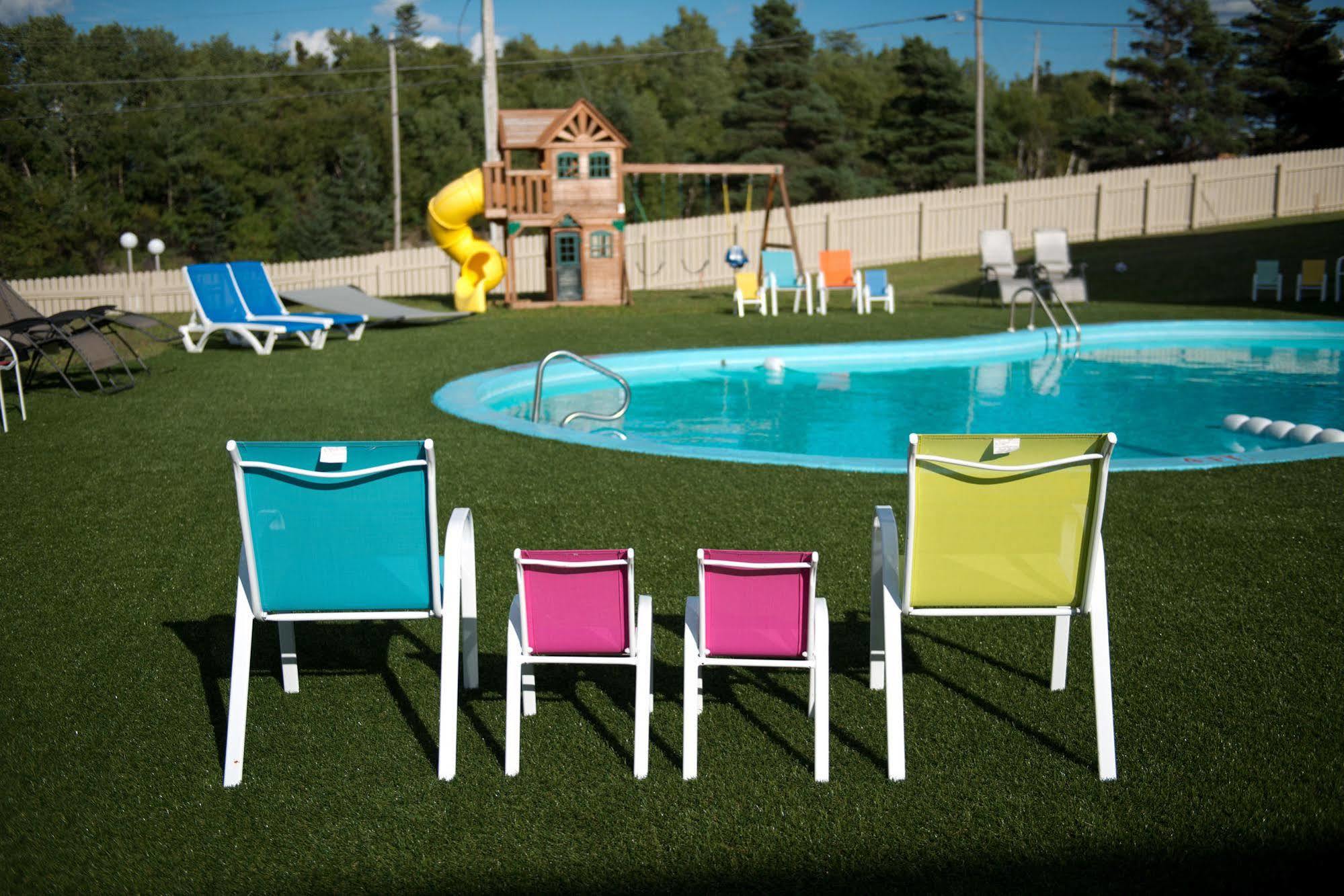 Clarenville Inn Экстерьер фото
